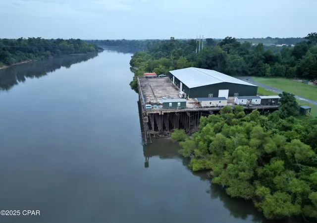 Land for sale at 8599 Gadsen Trl, Sneads, FL 32460 | MLS# 776839