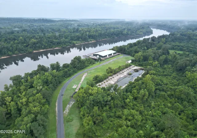 Photo 2 of Land for sale at 8599 Gadsen Trl, Sneads, FL 32460 | MLS# 776839 | Listing updated on 2026-09-26