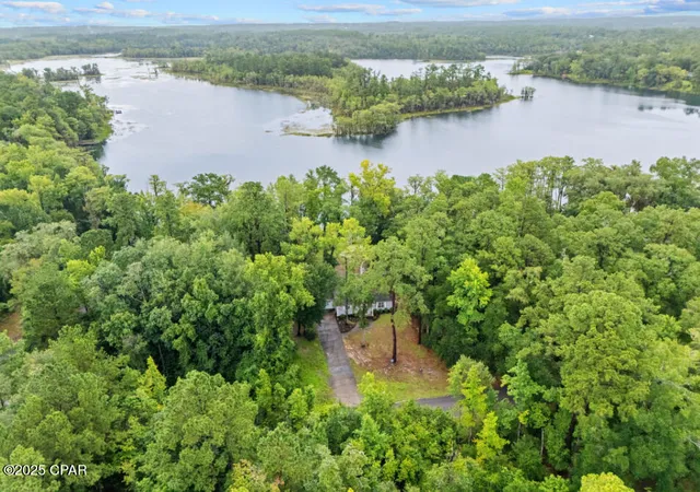 39th image of 2942 Paradise Lakes Rd, Chipley, FL 32428 | MLS# 777685