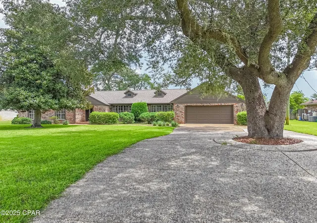 1st image of 811 W Pierson Dr Dr, Lynn Haven, FL 32444 | MLS# 778054