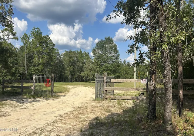 5th image of 4264 Cleveland Rd, Baker, FL 32531 | MLS# 778842