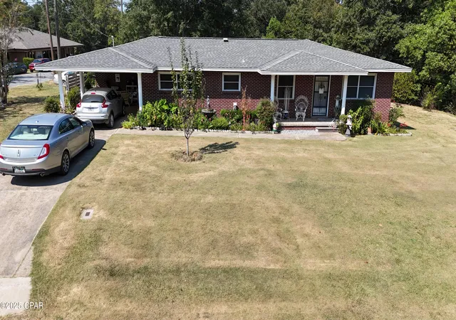 Homes for sale in Bonifay, FL | 703 S Weeks St, Bonifay, FL 32425 | MLS# 779207