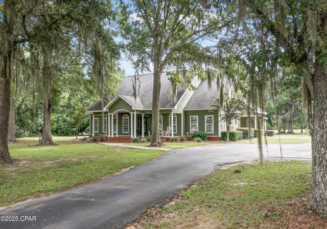 Homes for sale in Malone, FL | 5924 Old U S Rd, Malone, FL 32445 | MLS# 779672