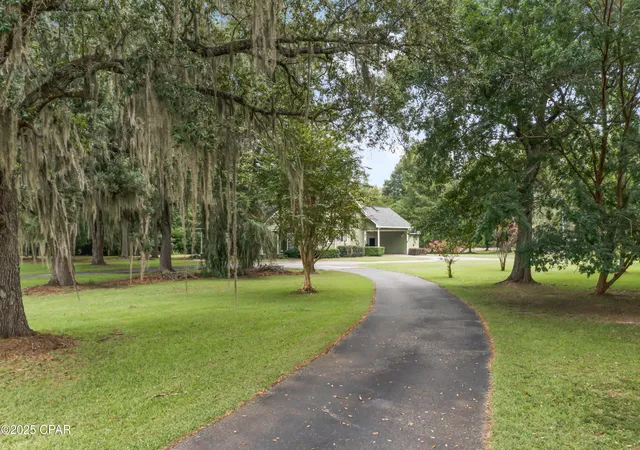 Homes for sale in Malone, FL | 5924 Old U S Rd, Malone, FL 32445 | MLS# 779672