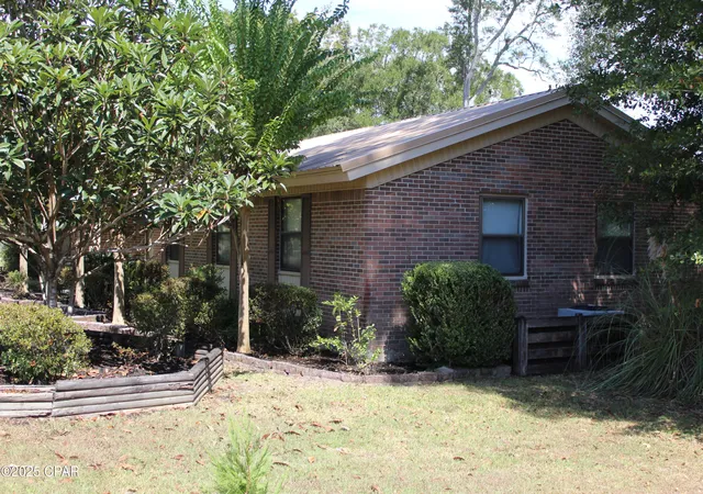 Homes for sale in Bonifay, FL | 2695 Marian Dr, Bonifay, FL 32425 | MLS# 779859