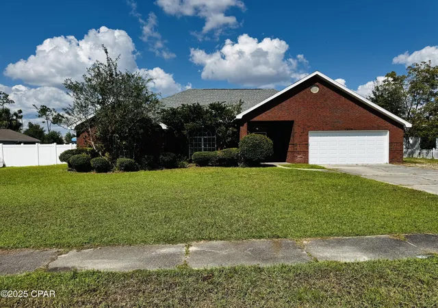 Homes for sale in Lynn Haven, FL | 1234 Dundee Ln, Lynn Haven, FL 32444 | MLS# 779878