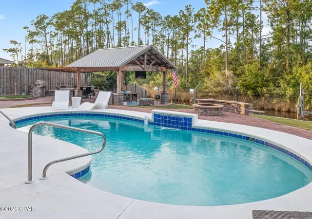 Photo 3 of Sale Pending at 1200 Kristanna Dr, Panama City, FL 32405 | MLS# 779967 | Listing updated on 2026-05-30