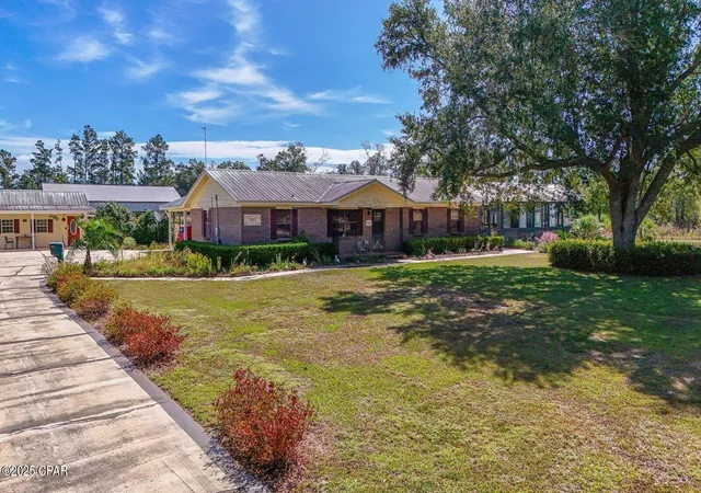 Homes for sale in Cottondale, FL | 2706 Sapp Rd, Cottondale, FL 32431 | MLS# 779999