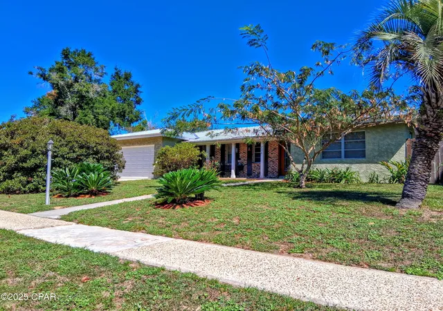 Homes for sale in Chipley, FL | 2056 Sunny Hills Blvd, Chipley, FL 32428 | MLS# 780308