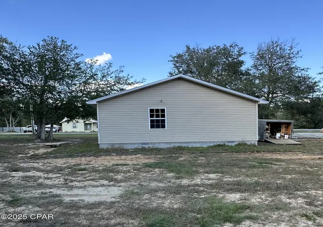 Homes for sale in Grand Ridge, FL | 6630 Grande Oak Loop, Grand Ridge, FL 32442 | MLS# 780545