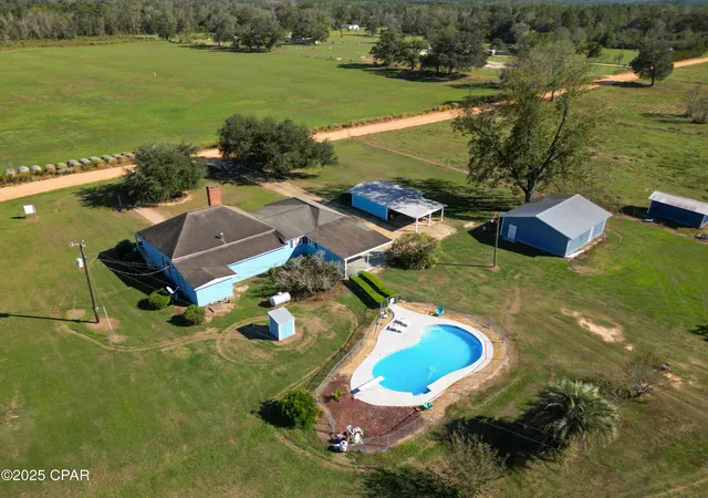 Photo 4 of Single family home for sale at 5171 Galloway Rd, Graceville, FL 32440 | MLS# 780663 | Listing updated on 2026-10-02