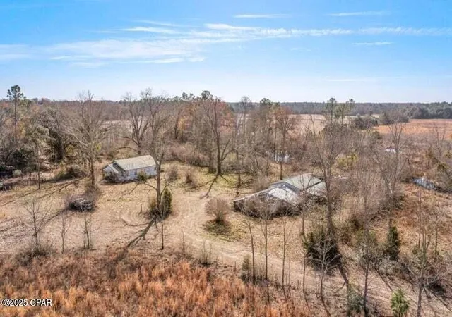 Homes for sale in Cottondale, FL | 2045 Us Hwy 90, Cottondale, FL 32431 | MLS# 780990