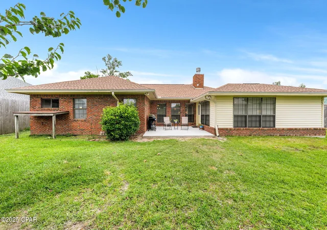 Photo 2 of Single family home for sale at 2707 Pembroke Dr, Panama City, FL 32405 | MLS# 781935 | Listing updated on 2026-06-01