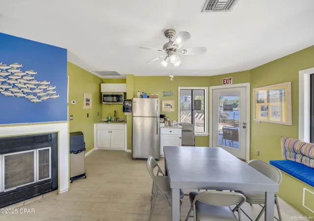 2nd image of 8730 Thomas Dr, Panama City, FL 32408