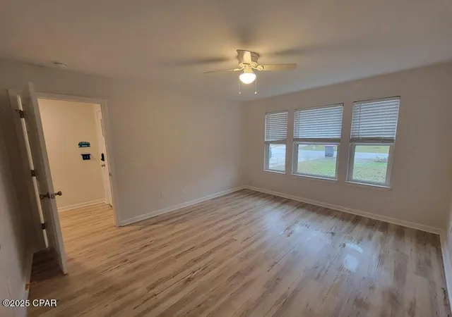 4th image of 2512 Shady Oak Ct, Panama City, FL 32408