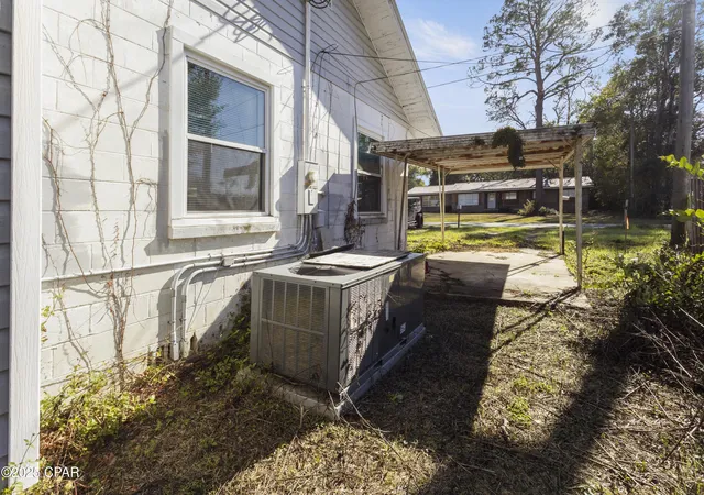 Homes for sale in Bonifay, FL | 209 E North Ave, Bonifay, FL 32425 | MLS# 782638