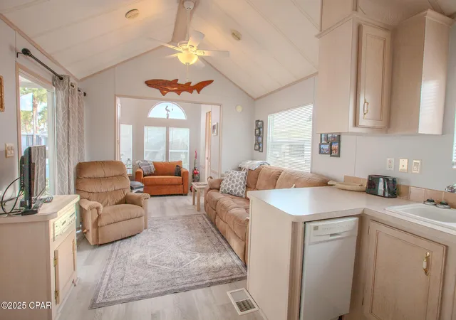 2nd image of 1219 Thomas Dr #123, Panama City, FL 32408 | MLS# 782788