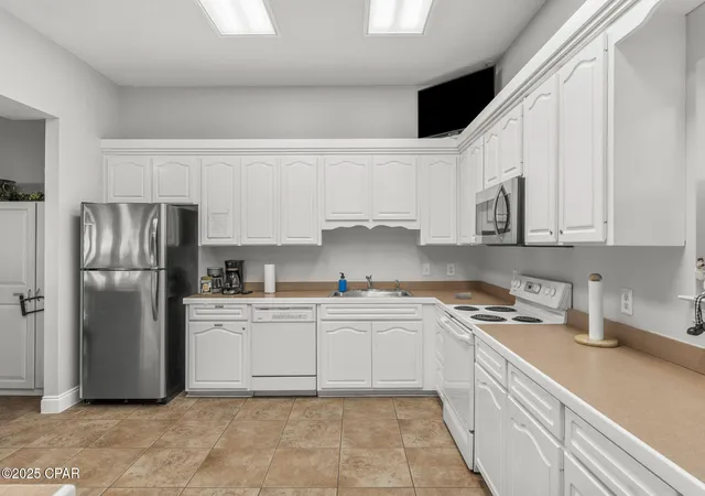 2nd image of 1219 Thomas Dr, Panama City, FL 32408