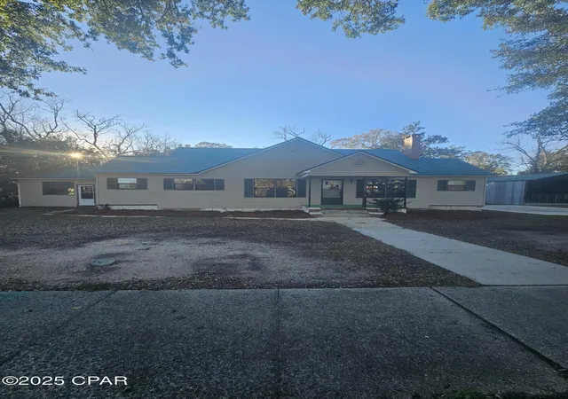 Homes for sale in Chipley, FL | 768 Main St, Chipley, FL 32428 | MLS# 782858