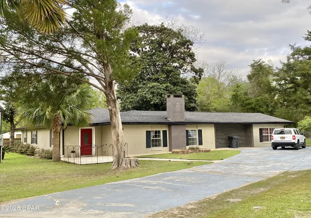 Homes for sale in Chipley, FL | 807 Maple St, Chipley, FL 32428 | MLS# 783706