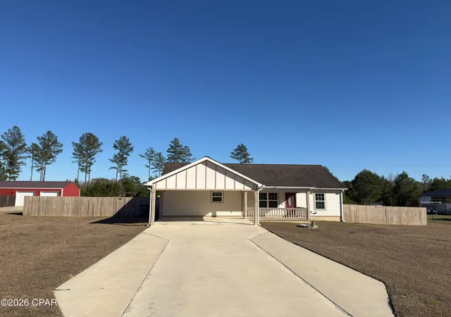 Homes for sale in Chipley, FL | 561 Lakepointe Dr, Chipley, FL 32428 | MLS# 783962