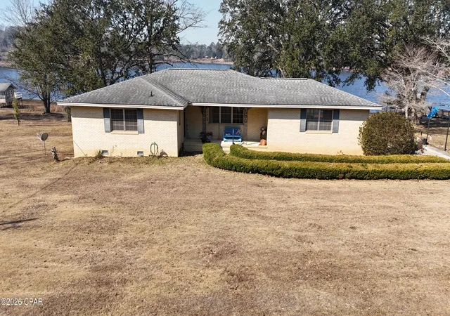 Homes for sale in Bonifay, FL | 2735 Marian Dr, Bonifay, FL 32425 | MLS# 784186