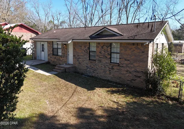 Homes for sale in Bonifay, FL | 606 N Cotton St, Bonifay, FL 32425 | MLS# 784554