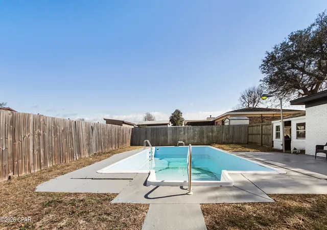 Photo 4 of Single family home for sale at 6001 Minneola St, Panama City, FL 32404 | MLS# 784595 | Listing updated on 2026-09-17