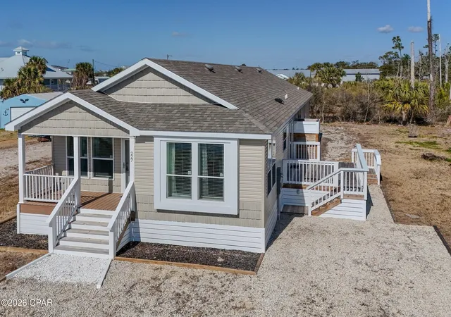 3rd image of 227 Bay St, Port Saint Joe, FL 32456 | MLS# 785397