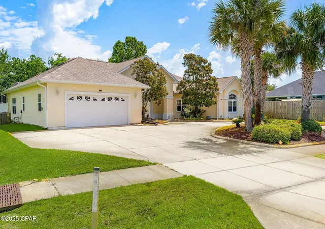 Homes for sale in Panama City Beach, FL | 102 Sunset Cir, Panama City Beach, FL 32407 | MLS# 785438