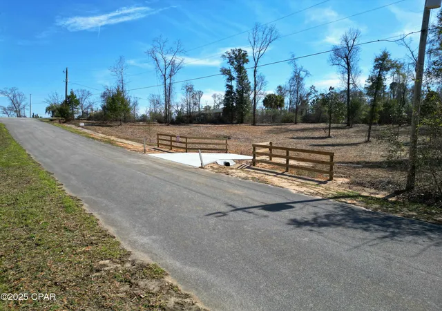 1st image of 0 Donna Dr, Marianna, FL 32446 | MLS# 785496