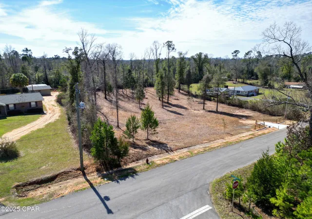 3rd image of 0 Donna Dr, Marianna, FL 32446 | MLS# 785496