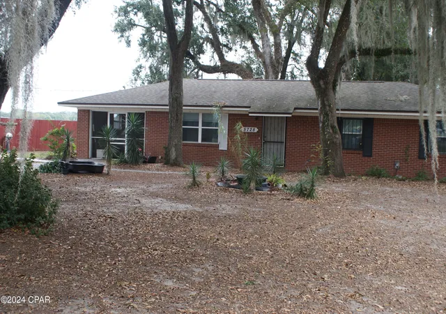Homes for sale in Malone, FL | 5728 Snowhill Rd, Malone, FL 32445 | MLS# 785838