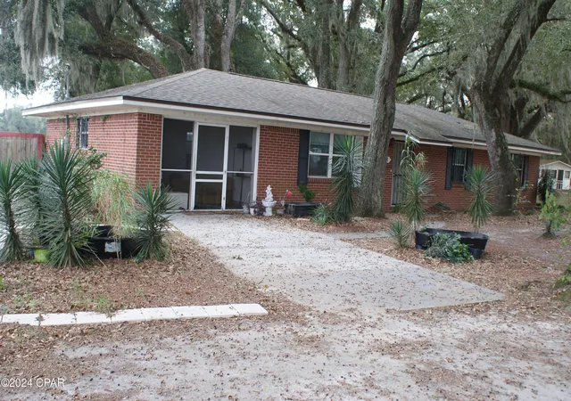 Homes for sale in Malone, FL | 5728 Snowhill Rd, Malone, FL 32445 | MLS# 785838