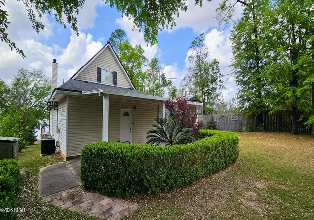 Homes for sale in Marianna, FL | 3628 Seminole Ln, Marianna, FL 32448 | MLS# 786293