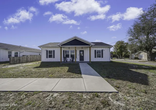 2nd image of 631 Maine Ave, Panama City, FL 32401 | MLS# 786299