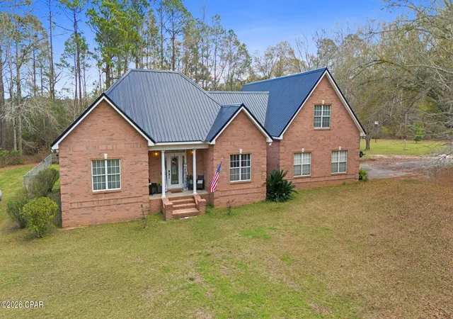 Homes for sale in Graceville, FL | 3878 Earlston Rd, Graceville, FL 32440 | MLS# 786493
