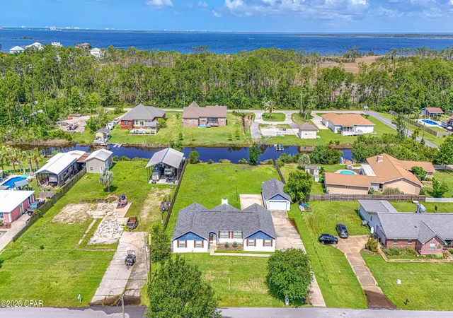 3rd image of 4339 Pine Tree Ln, Lynn Haven, FL 32444 | MLS# 786842