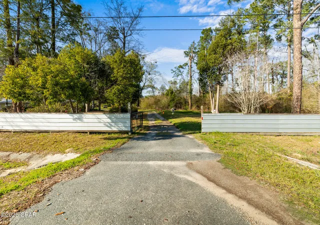 Homes for sale in Graceville, FL | 3957 Hwy 2, Graceville, FL 32440 | MLS# 786945