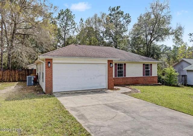 Homes for sale in Crestview, FL | 528 Hyde Park Dr, Crestview, FL 32539 | MLS# 787292