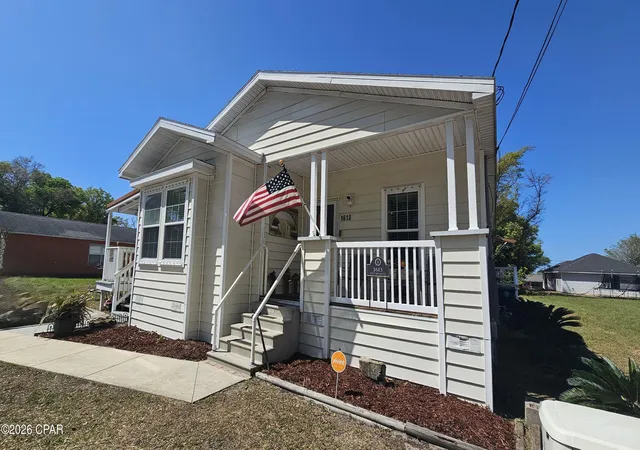 Photo 2 of Manufactured home for sale at 1613 Fountain Ave, Panama City, FL 32405 | MLS# 787423 | Listing updated on 2026-05-30
