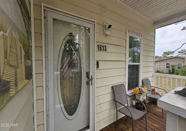 Photo 3 of Manufactured home for sale at 1613 Fountain Ave, Panama City, FL 32405 | MLS# 787423 | Listing updated on 2026-05-30
