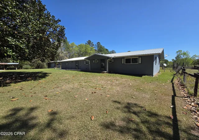 Homes for sale in Caryville, FL | 2491 River Rd, Caryville, FL 32427 | MLS# 787425