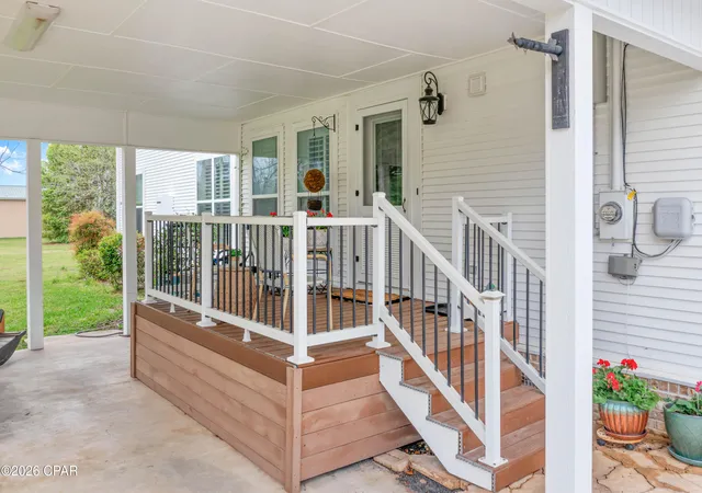 Homes for sale in Malone, FL | 5349 10th St, Malone, FL 32445 | MLS# 787545