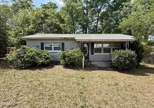 Homes for sale in Bonifay, FL | 509 S Weeks St, Bonifay, FL 32425 | MLS# 787858