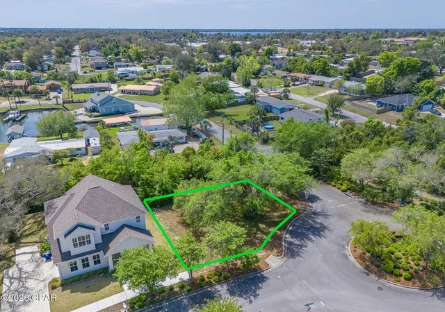 2nd image of 1150 Cove Pointe Dr, Panama City, FL 32401 | MLS# 787867
