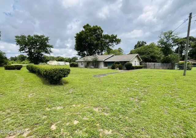 Homes for sale in Sneads, FL | 8142 Old Spanish Trl, Sneads, FL 32460 | MLS# 788213