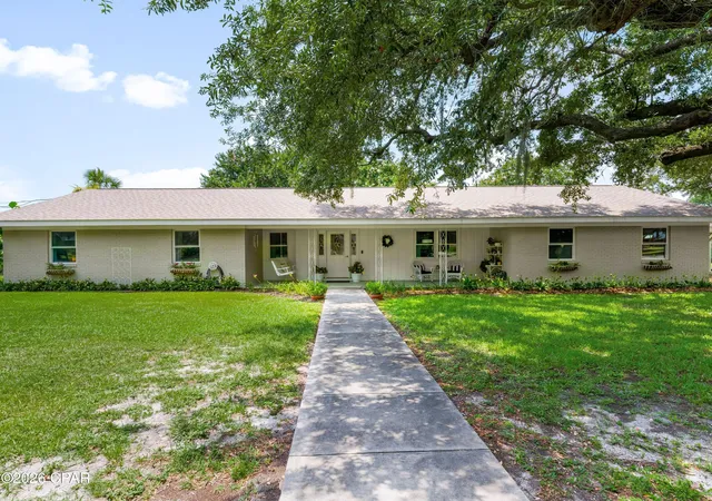 4th image of 4439 Vista Ln, Lynn Haven, FL 32444 | MLS# 788443