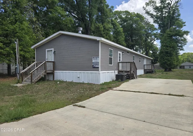 Homes for sale in Crestview, FL | 916 N Lloyd St, Crestview, FL 32536 | MLS# 788819