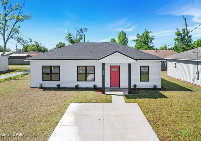 Photo 1 of Single family home for sale at 225 W 13th Street, Panama City, FL 32401 | MLS# 788962 | Listing updated on 2026-07-03